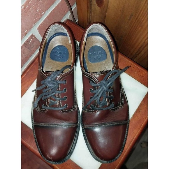 Mens Dockers.  Size 8M - Picture 1 of 6